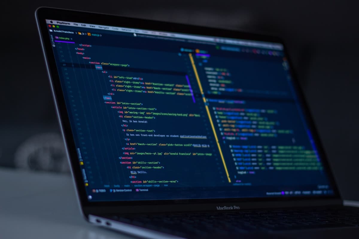 Next.js vs WordPress:外贸企业建站技术选型深度对比(2026)